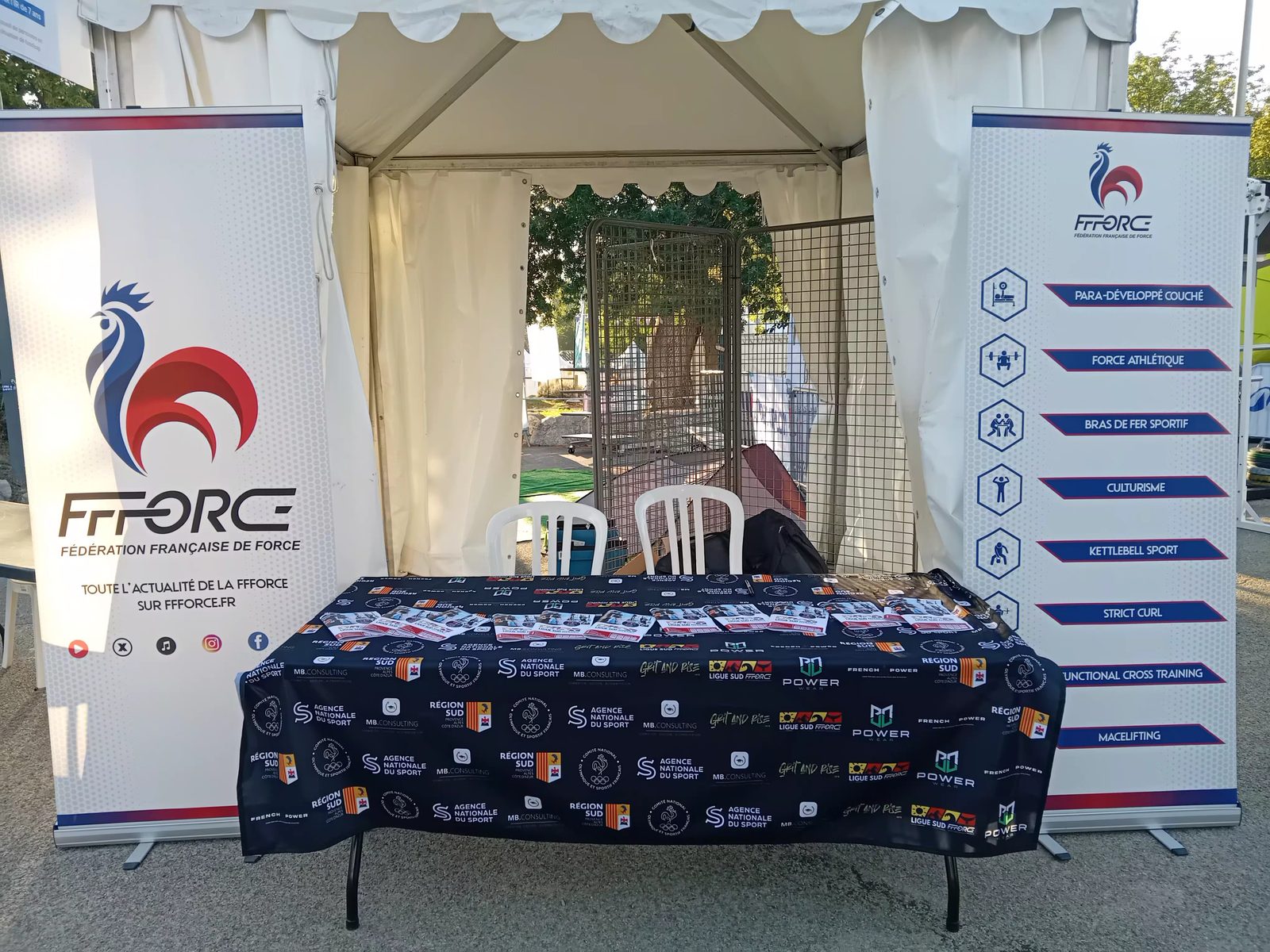 Le stand de la Fédération Française de Force et ses disciplines